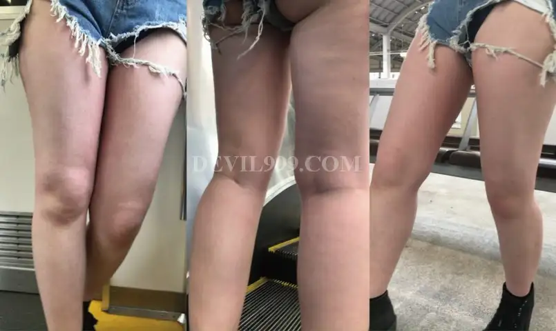 エッぐ・・下半身丸出しのド変態JD