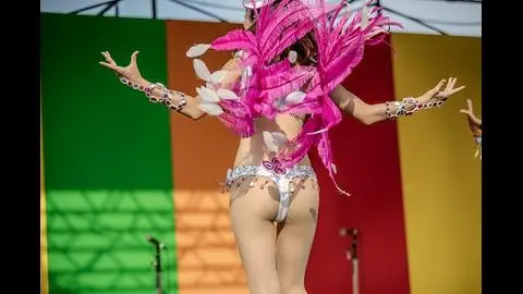 【写真高画質】サンバ９　ムチムチお姉さんお祭りステージPart.2 ムッチリに挟まれて際立つスレンダーお姉さん編