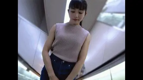 【美尻探訪】推定150センチお姉さんの絶妙尻じわヒップライン！