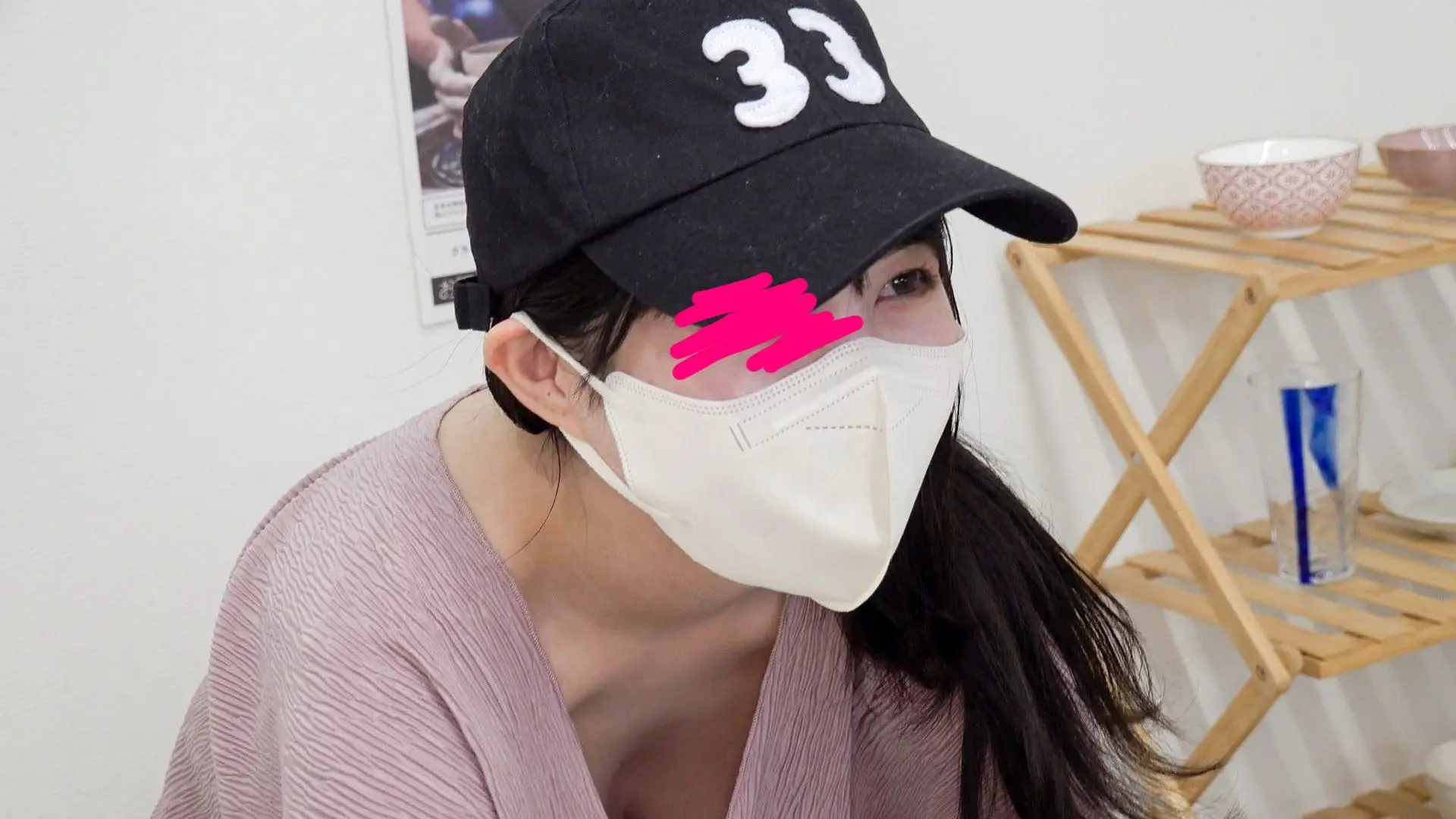 ＃70【陶芸中の胸チラパンチラ】旦那さんごめんなさい…デカ乳輪奥さん/エロパイ毛人妻さんの胸ちらハプニング！