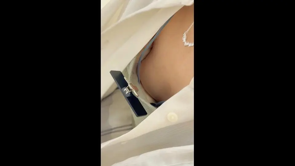 【店員胸チラB地区㊱】インテリア雑貨/美人店員さん２名！