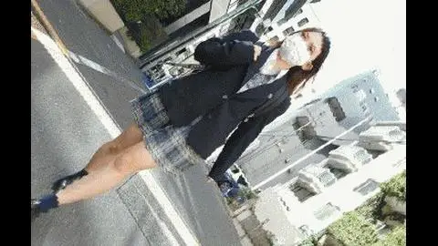 制服Z世代の青空劣情日記＃露出マ●コに風が当たる露出サイコー！02「ヌルテカ、メコスジマッサージ中毒」